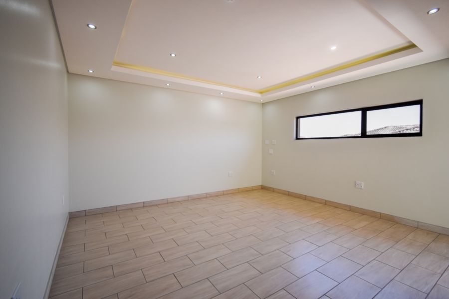 4 Bedroom Property for Sale in Blue Valley Golf Estate Gauteng