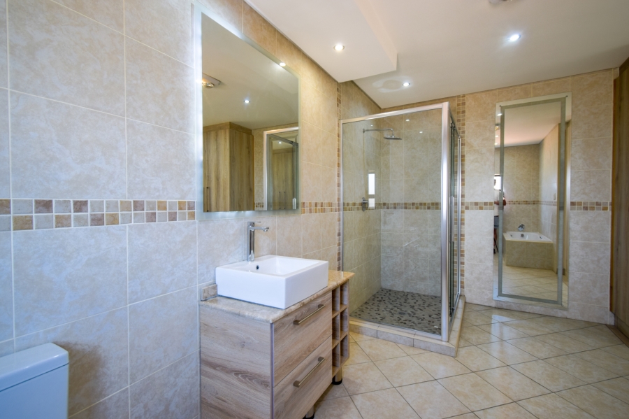 4 Bedroom Property for Sale in Blue Valley Golf Estate Gauteng