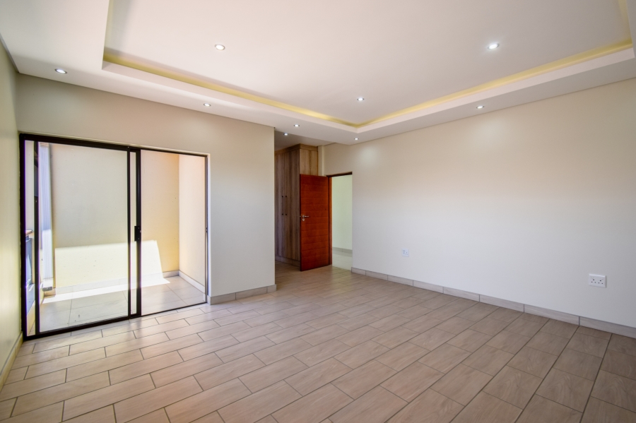 4 Bedroom Property for Sale in Blue Valley Golf Estate Gauteng