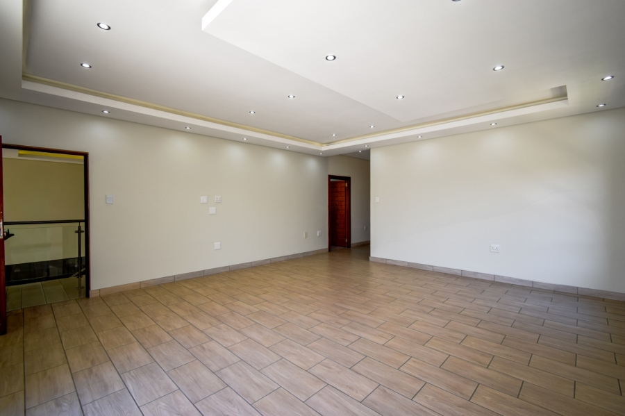 4 Bedroom Property for Sale in Blue Valley Golf Estate Gauteng