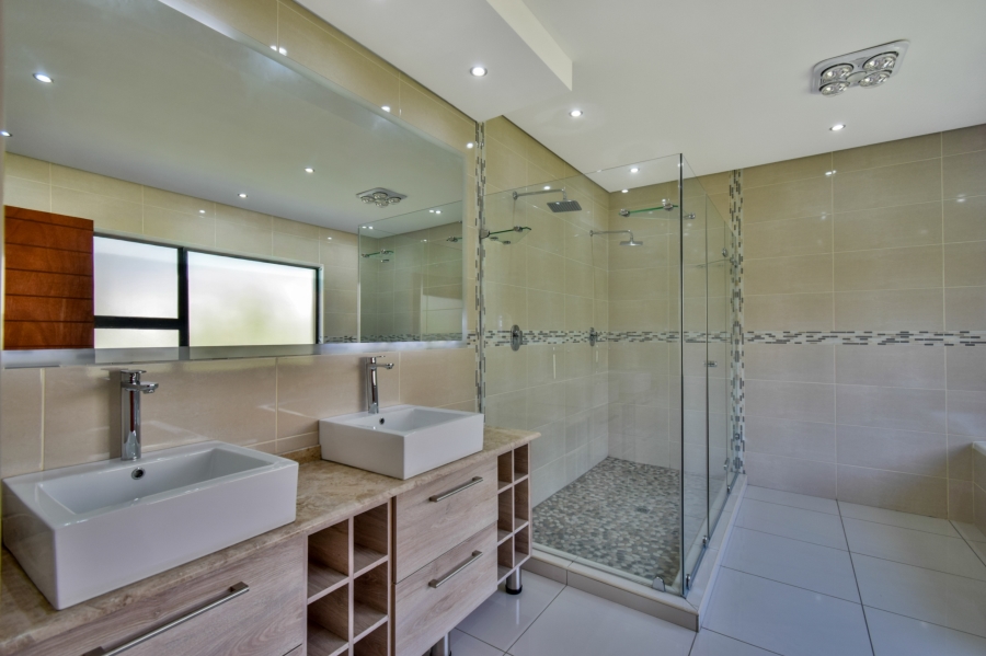 4 Bedroom Property for Sale in Blue Valley Golf Estate Gauteng