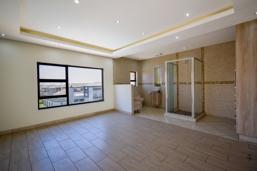 4 Bedroom Property for Sale in Blue Valley Golf Estate Gauteng