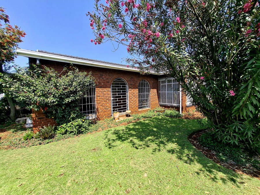 3 Bedroom Property for Sale in Dal Fouche Gauteng