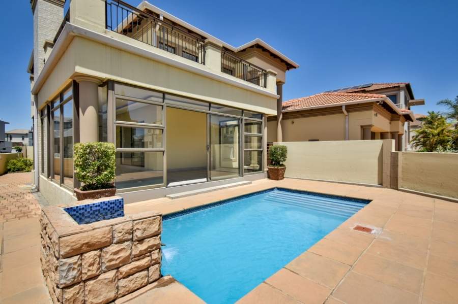4 Bedroom Property for Sale in Blue Valley Golf Estate Gauteng