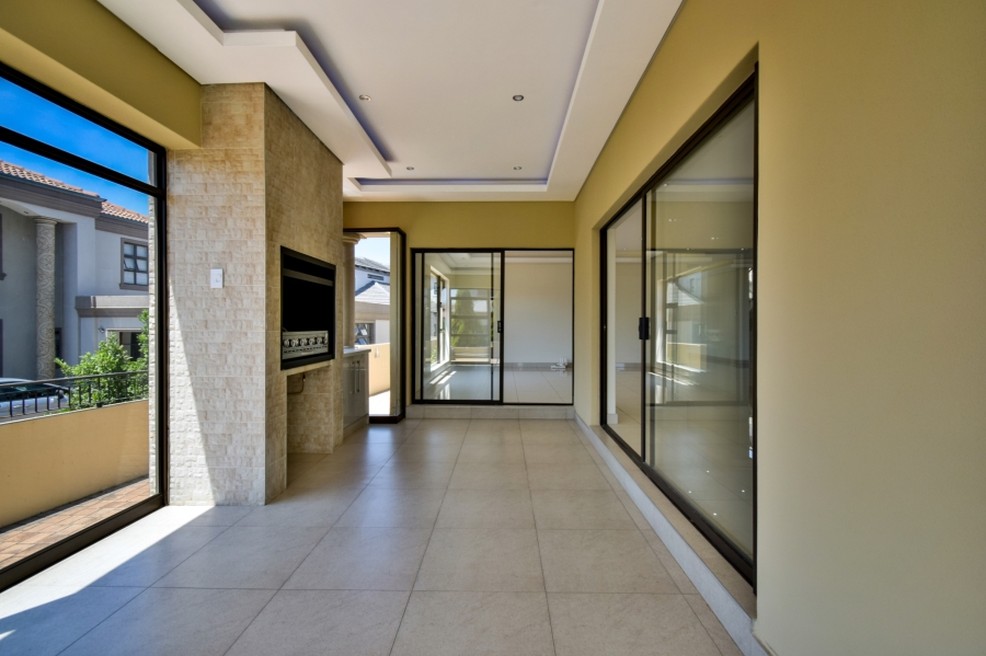 4 Bedroom Property for Sale in Blue Valley Golf Estate Gauteng