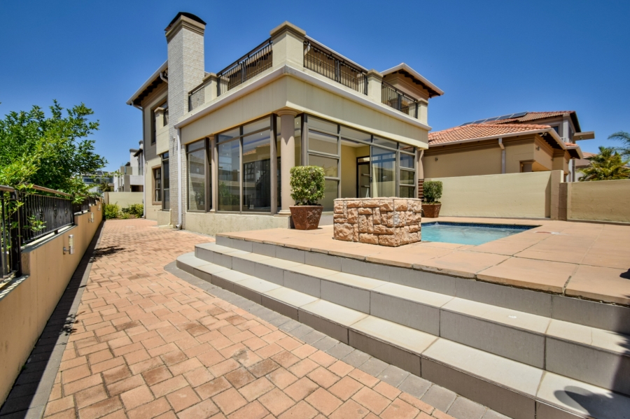 4 Bedroom Property for Sale in Blue Valley Golf Estate Gauteng