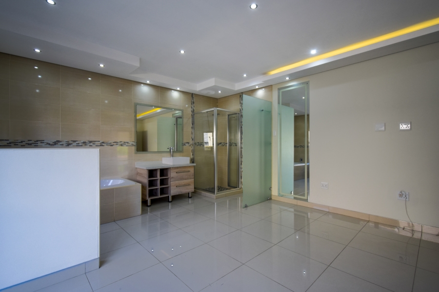 4 Bedroom Property for Sale in Blue Valley Golf Estate Gauteng