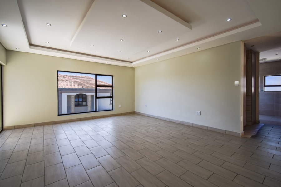 4 Bedroom Property for Sale in Blue Valley Golf Estate Gauteng