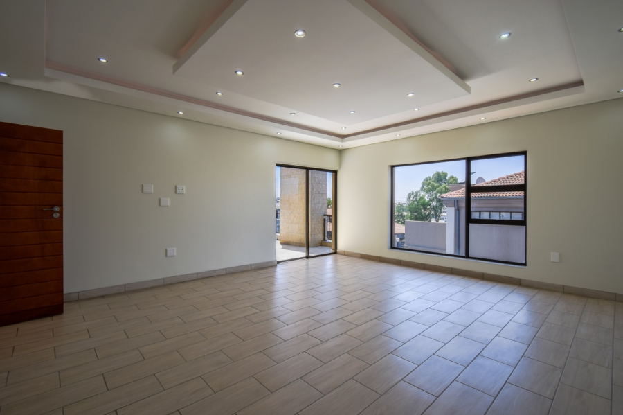 4 Bedroom Property for Sale in Blue Valley Golf Estate Gauteng