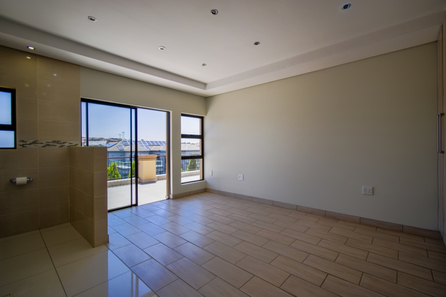 4 Bedroom Property for Sale in Blue Valley Golf Estate Gauteng