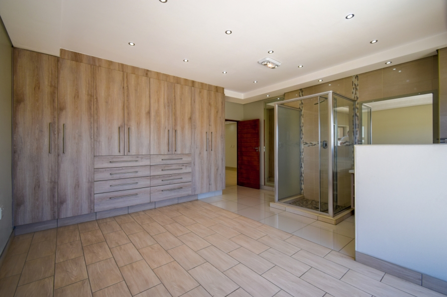 4 Bedroom Property for Sale in Blue Valley Golf Estate Gauteng