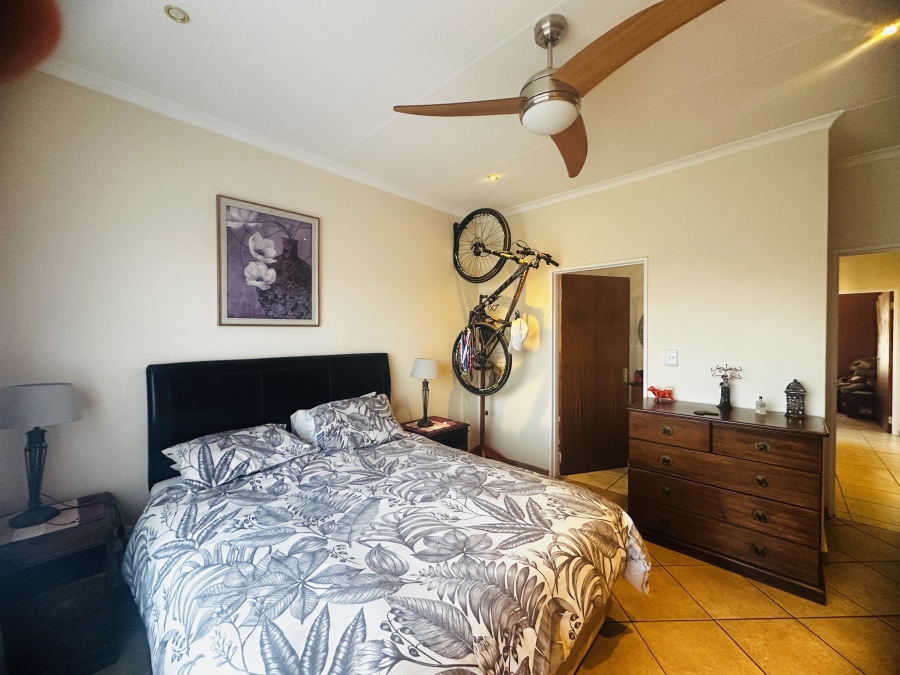 2 Bedroom Property for Sale in Sonneveld Gauteng