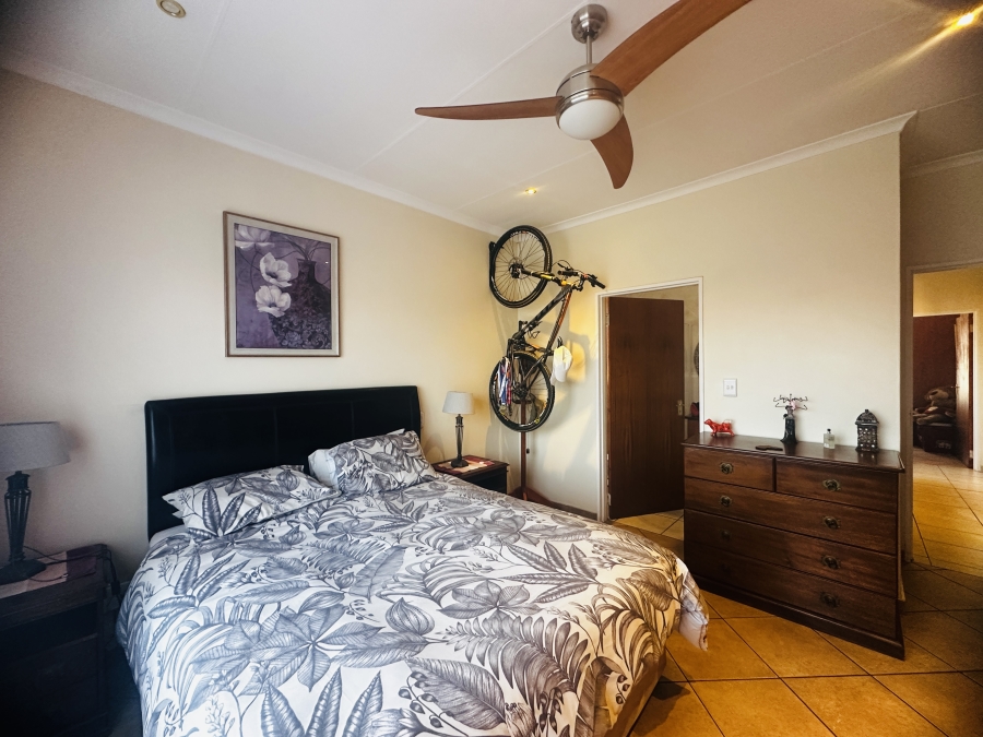 2 Bedroom Property for Sale in Sonneveld Gauteng