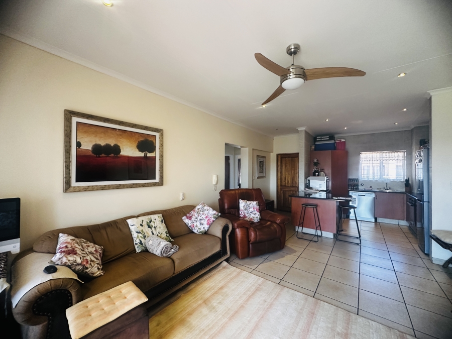 2 Bedroom Property for Sale in Sonneveld Gauteng