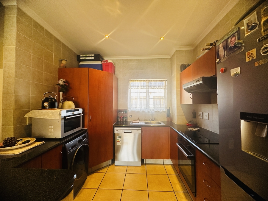 2 Bedroom Property for Sale in Sonneveld Gauteng