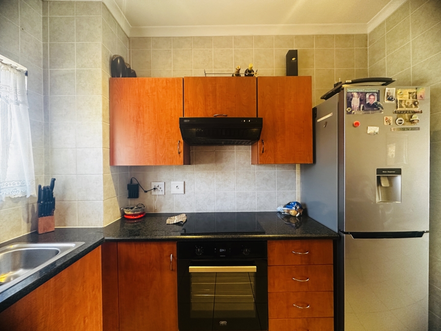 2 Bedroom Property for Sale in Sonneveld Gauteng