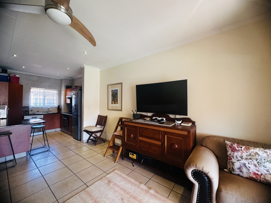 2 Bedroom Property for Sale in Sonneveld Gauteng