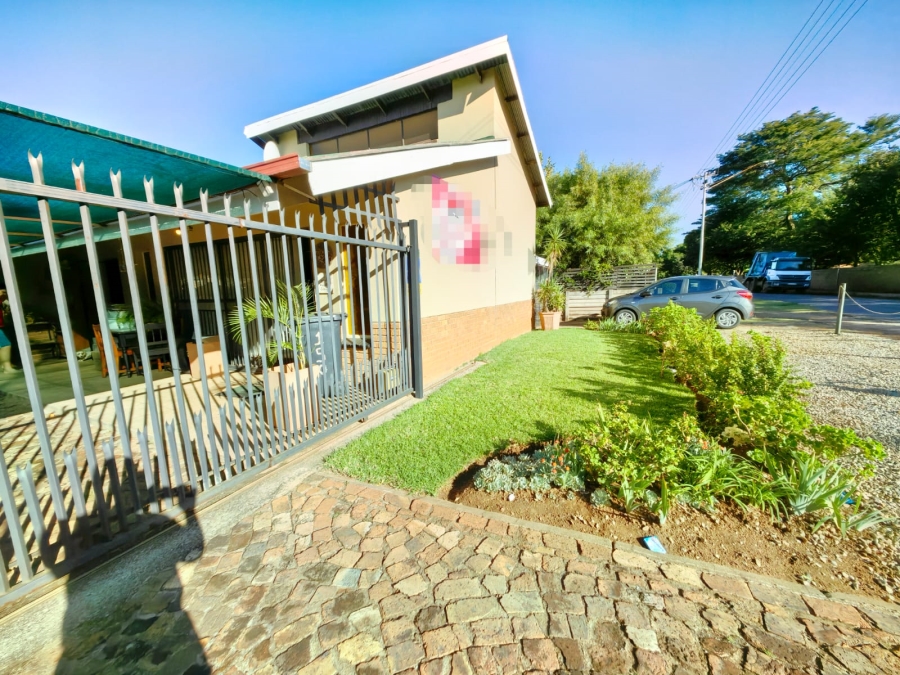 3 Bedroom Property for Sale in Jan Niemand Park Gauteng