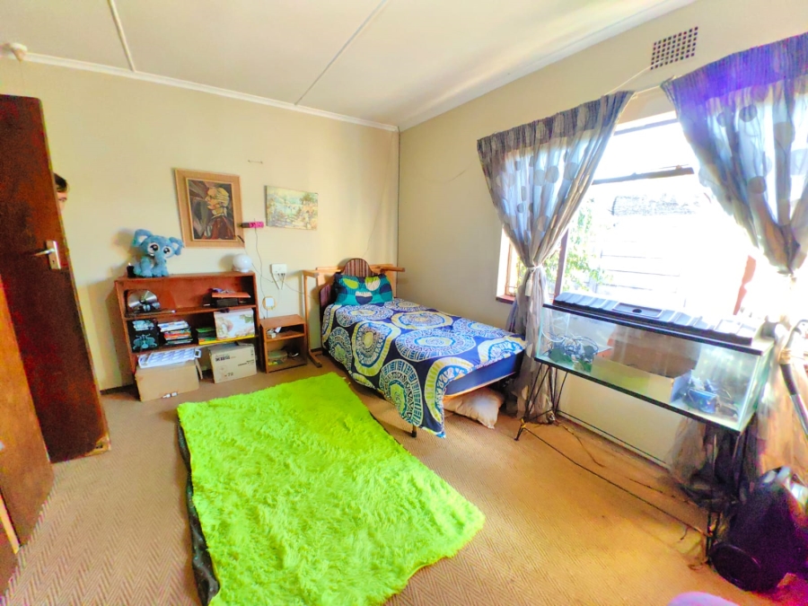 3 Bedroom Property for Sale in Jan Niemand Park Gauteng