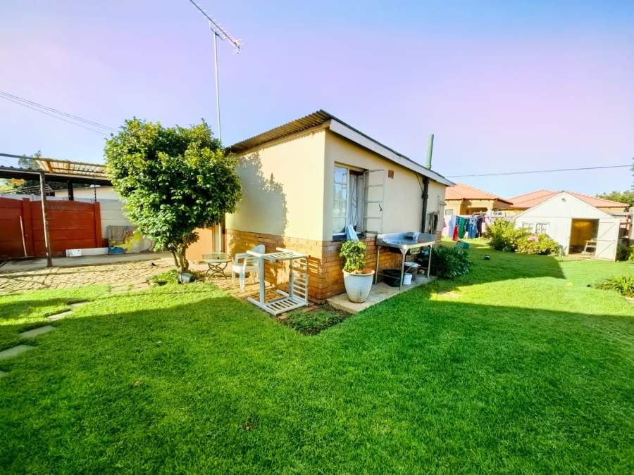 3 Bedroom Property for Sale in Jan Niemand Park Gauteng