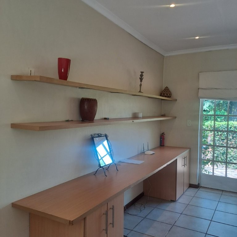 To Let 1 Bedroom Property for Rent in Sandringham Gauteng