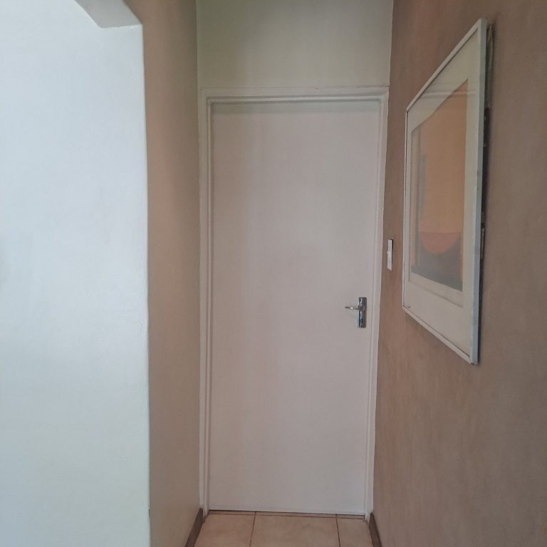 To Let 1 Bedroom Property for Rent in Sandringham Gauteng