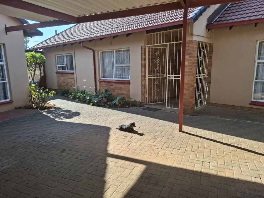 3 Bedroom Property for Sale in Dal Fouche Gauteng
