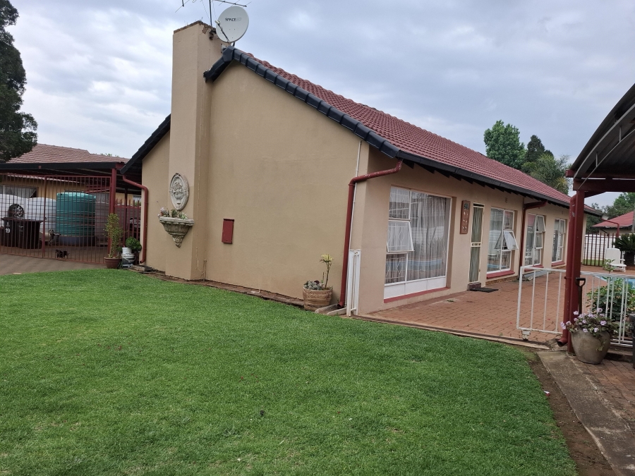 3 Bedroom Property for Sale in Dal Fouche Gauteng