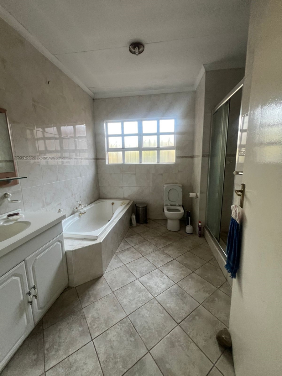 4 Bedroom Property for Sale in Bedfordview Gauteng