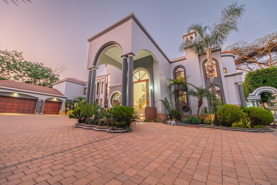 5 Bedroom Property for Sale in Hurlingham Manor Gauteng