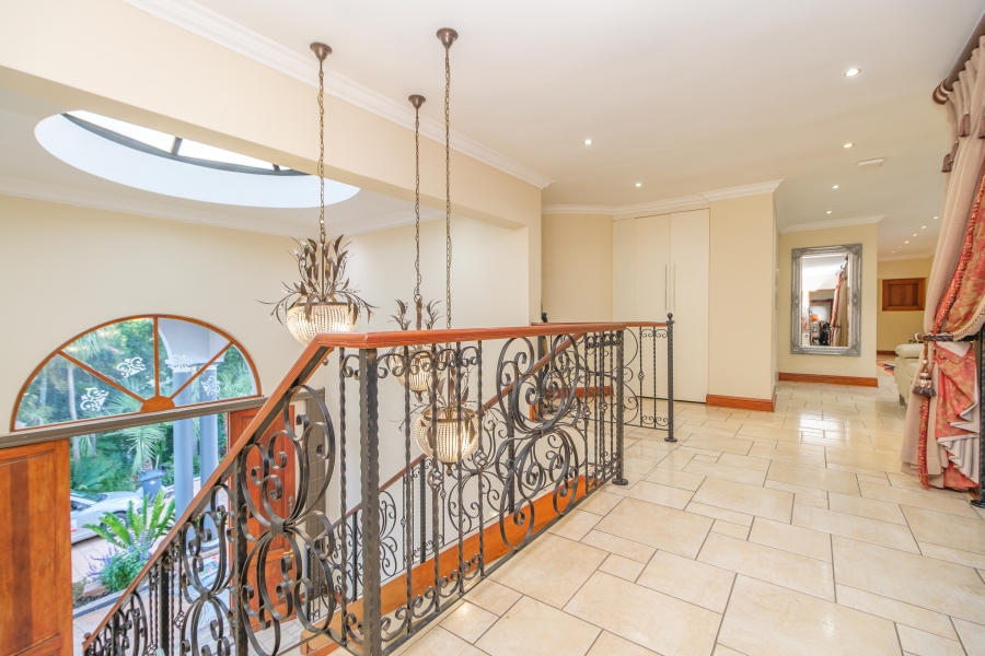 5 Bedroom Property for Sale in Hurlingham Manor Gauteng