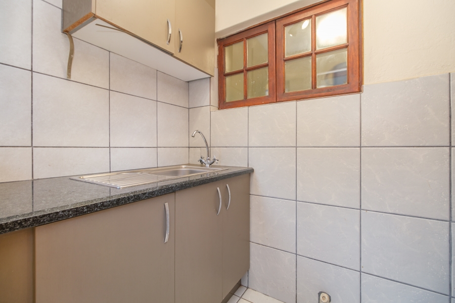 5 Bedroom Property for Sale in Hurlingham Manor Gauteng