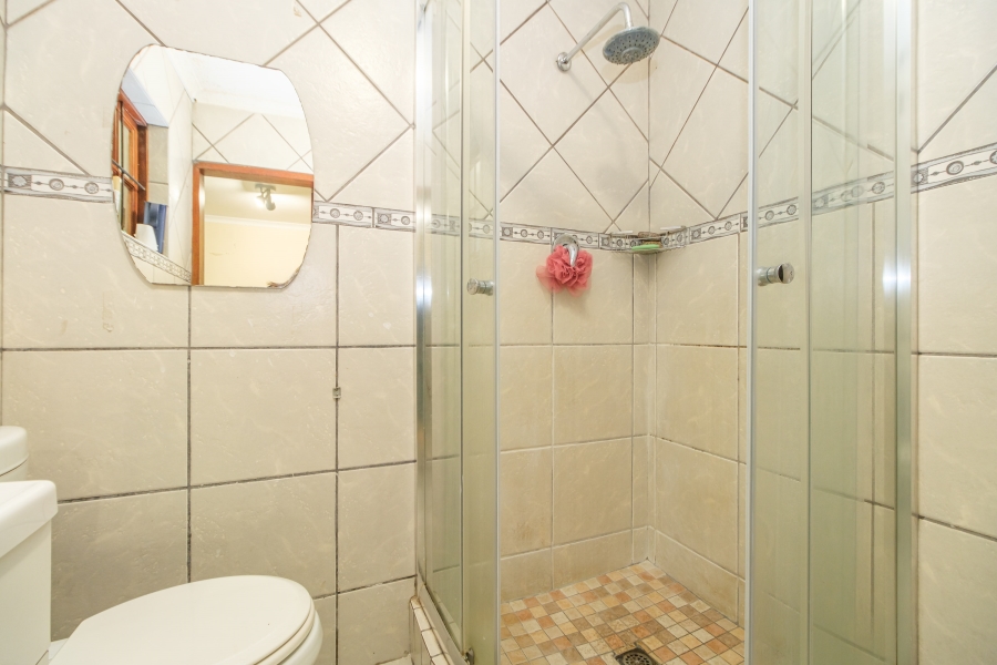 5 Bedroom Property for Sale in Hurlingham Manor Gauteng