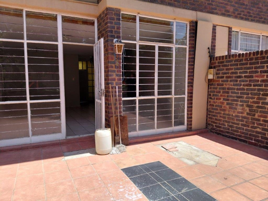 2 Bedroom Property for Sale in Bedford Gardens Gauteng
