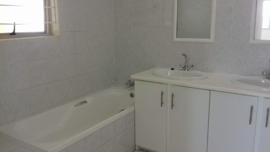 To Let 2 Bedroom Property for Rent in Glenhazel Gauteng