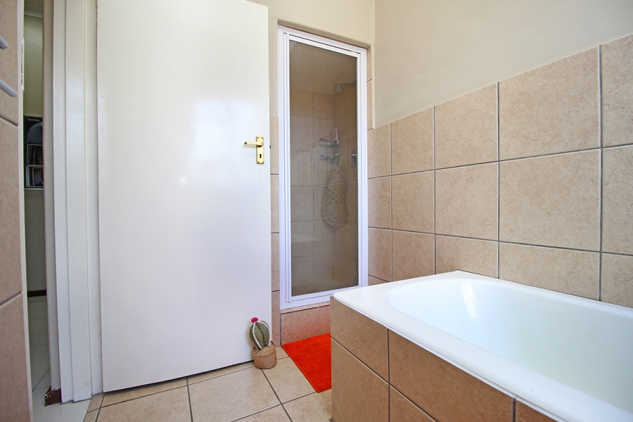 4 Bedroom Property for Sale in Sydenham Gauteng