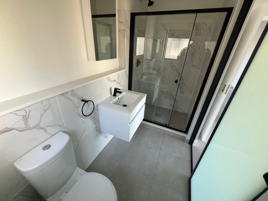 To Let 1 Bedroom Property for Rent in Waterfall Gauteng