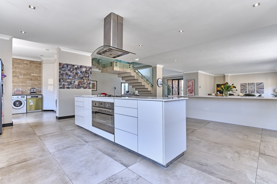 To Let 5 Bedroom Property for Rent in Waterfall Country Estate Gauteng