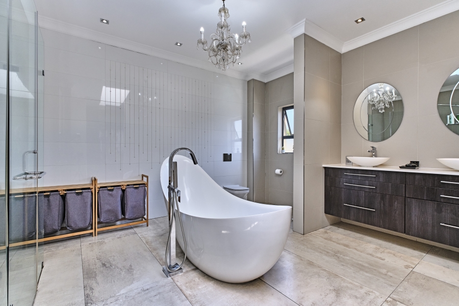 To Let 5 Bedroom Property for Rent in Waterfall Country Estate Gauteng