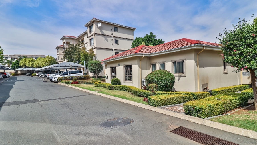 2 Bedroom Property for Sale in Noordwyk Gauteng