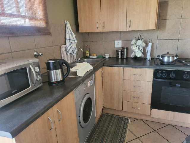 2 Bedroom Property for Sale in Selcourt Gauteng