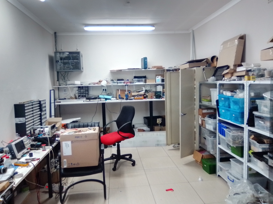 6 Bedroom Property for Sale in Edendale Gauteng