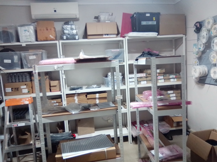 6 Bedroom Property for Sale in Edendale Gauteng