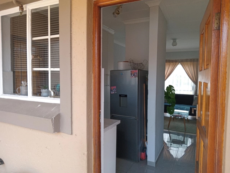 2 Bedroom Property for Sale in Wilgeheuwel Gauteng