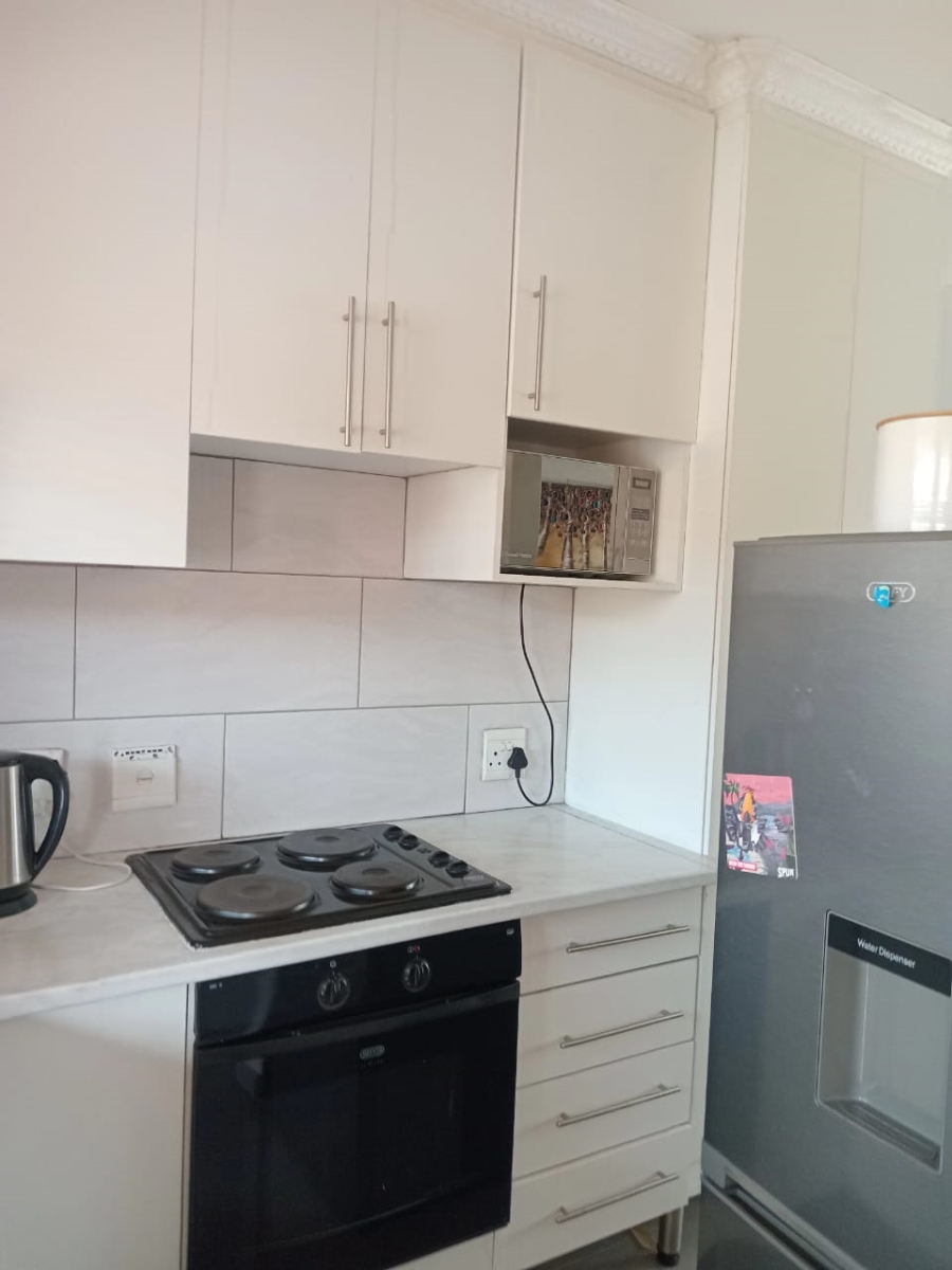 2 Bedroom Property for Sale in Wilgeheuwel Gauteng
