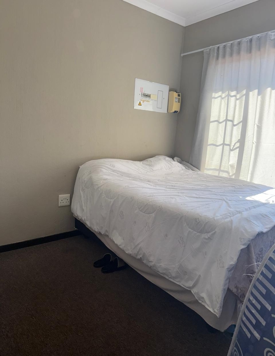 2 Bedroom Property for Sale in Wilgeheuwel Gauteng