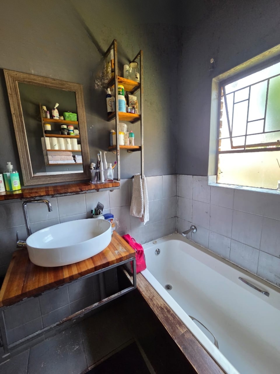 2 Bedroom Property for Sale in Wilgeheuwel Gauteng