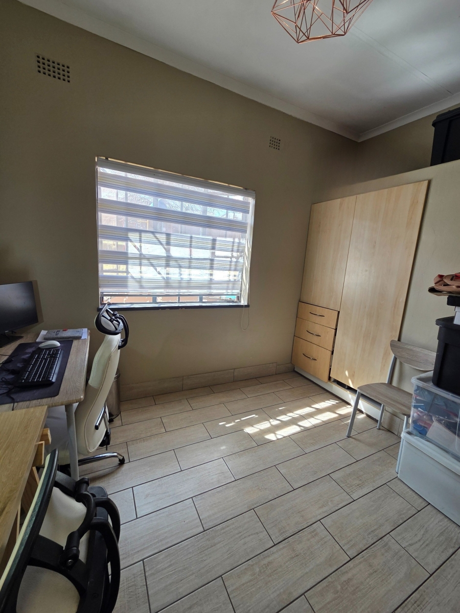 3 Bedroom Property for Sale in Discovery Gauteng