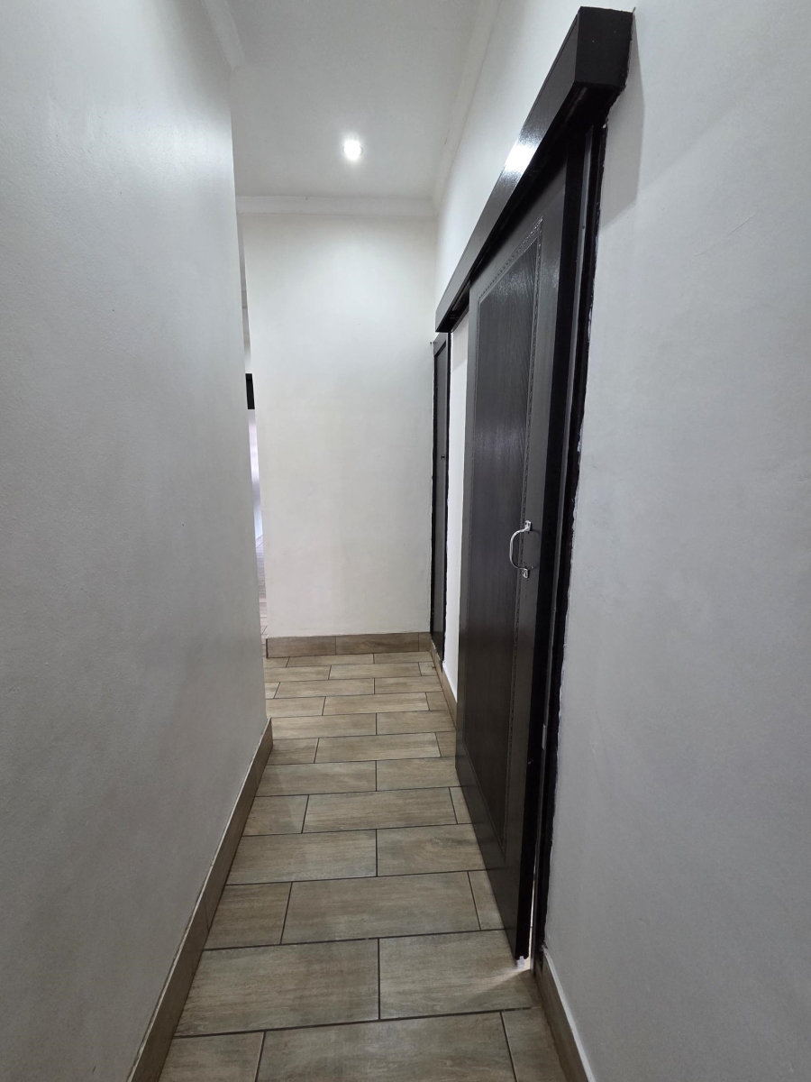 3 Bedroom Property for Sale in Discovery Gauteng