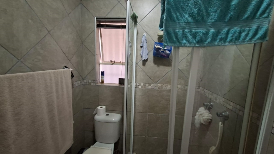 3 Bedroom Property for Sale in Denneoord Gauteng